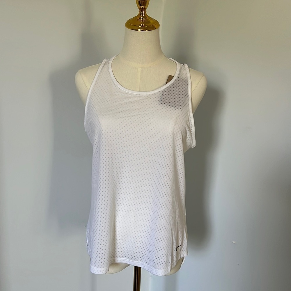 Nike women’s active training top